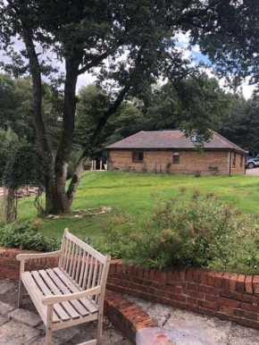 Garden Cottage, heated indoor pool, tennis court